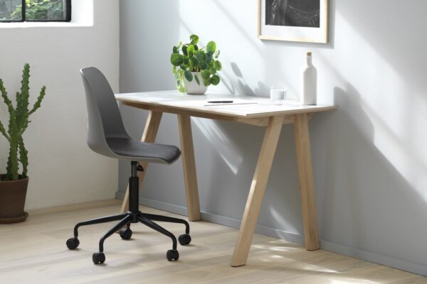 Furniria Dizajnová kancelárska stolička Jeffery sivá